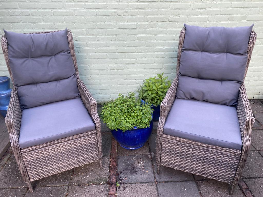 Twee lounge tuinstoelen, Tuin en Terras, Tuinstoelen, Ophalen, Gebruikt, Kunststof, Verstelbaar