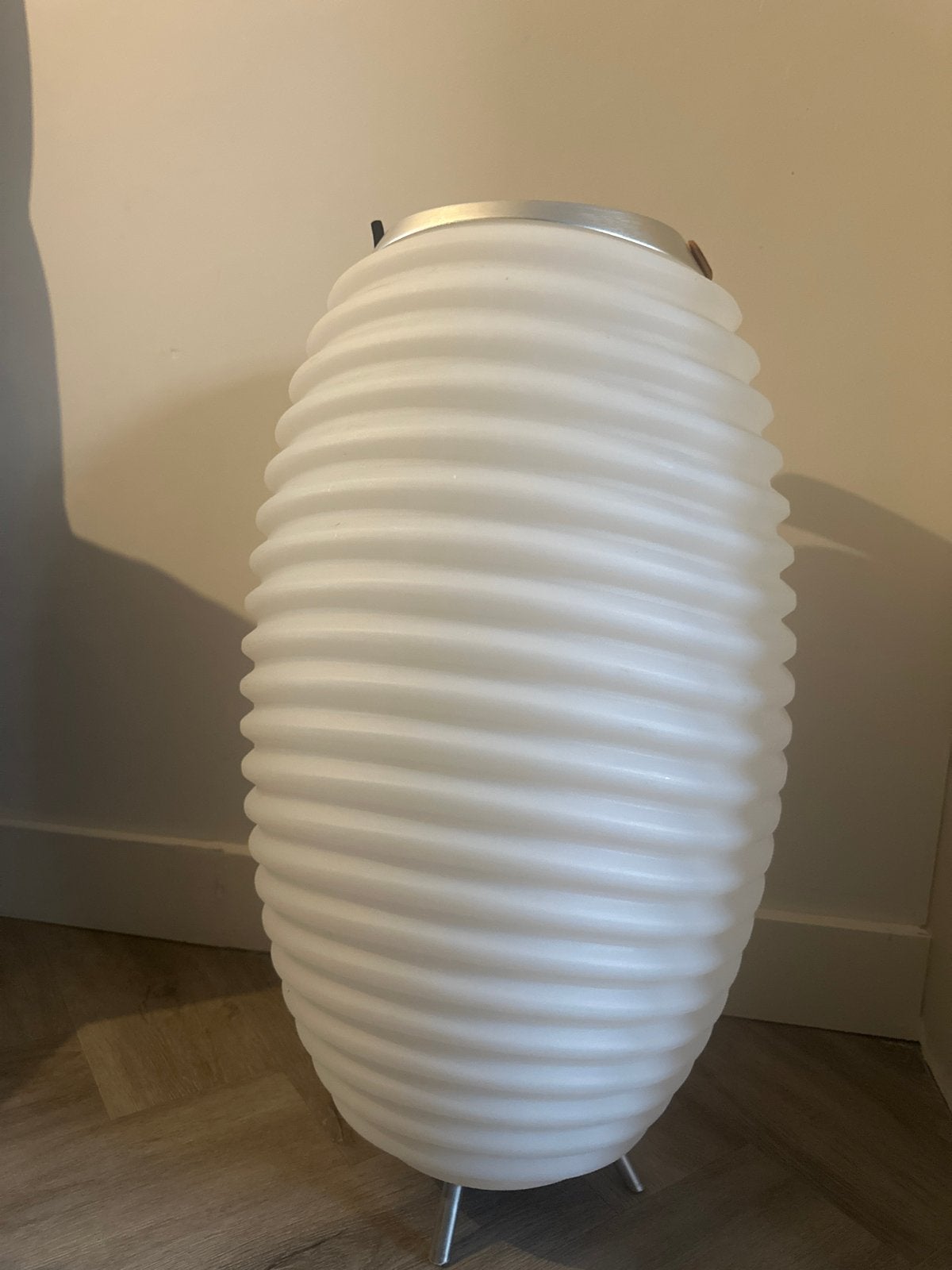 Kooduu Synergy 65S Muziekbox met Wijnkoeler en Lamp, Ophalen, Gebruikt