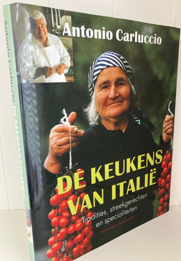 De Keukens van Italië - Antonio Carluccio Kookboek, Boeken, Kookboeken, Ophalen of Verzenden, Zo goed als nieuw, Italië, Hoofdgerechten
