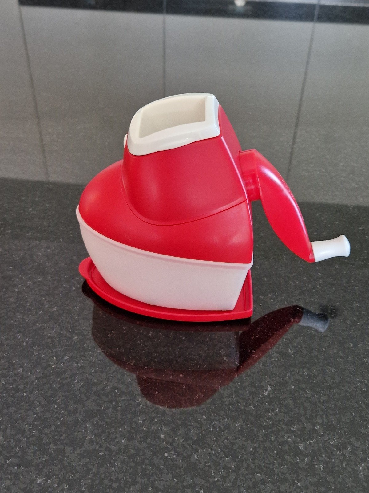 Tupperware kaasrasp, Ophalen of Verzenden, Gebruikt, Rood, Bak of Kom