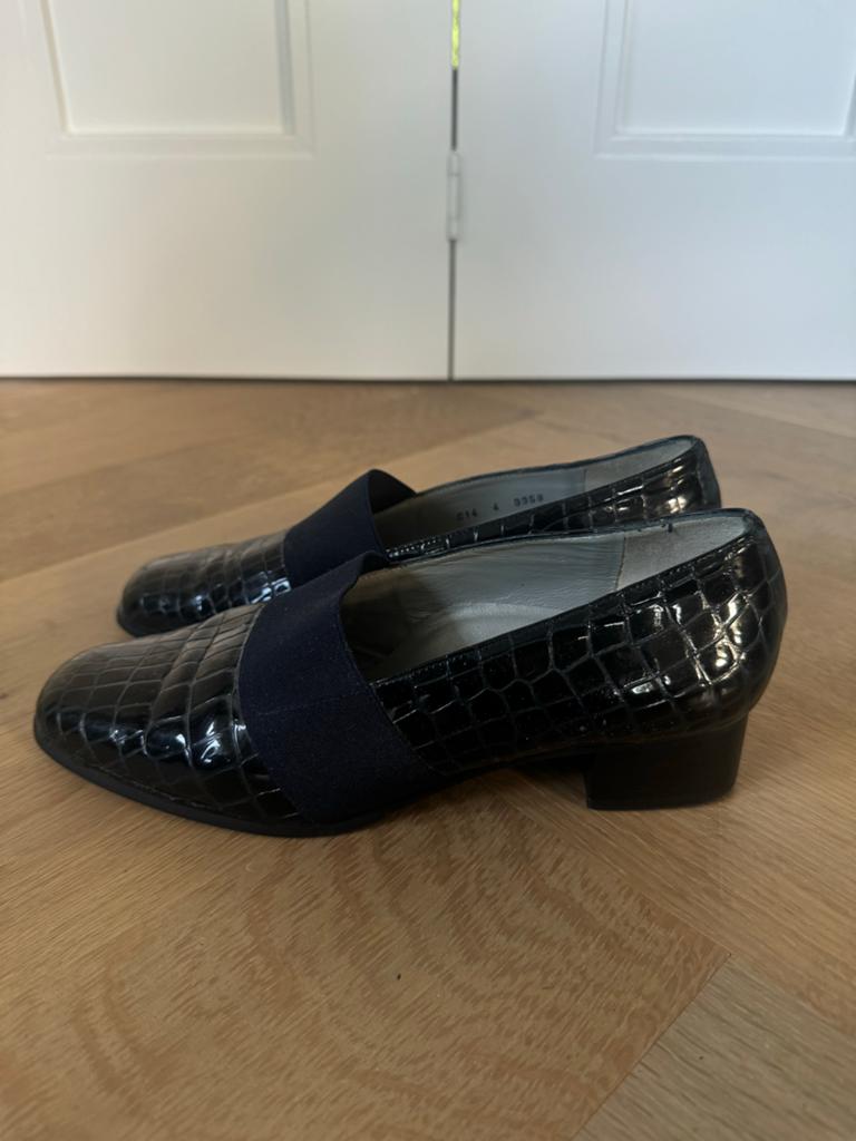 Alexandria Donkerblauwe Loafers Maat 37,5, Kleding | Dames, Schoenen, Alexandria, Blauw, Instappers, Ophalen of Verzenden