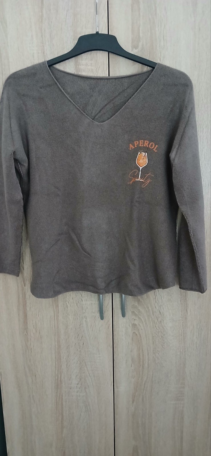 Leuke bruine trui met aperol spritz tekst een maat, Ophalen of Verzenden, Zo goed als nieuw, Bruin