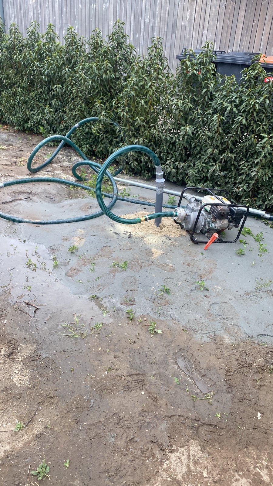 Goedkoop waterbron waterput boren Noord Holland, Ophalen, Zo goed als nieuw