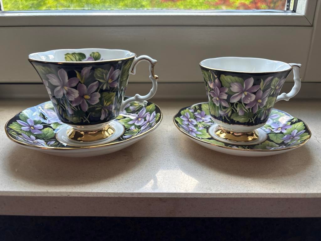 Royal Albert Provincial Violets  purple violets (2 sets), Ophalen of Verzenden