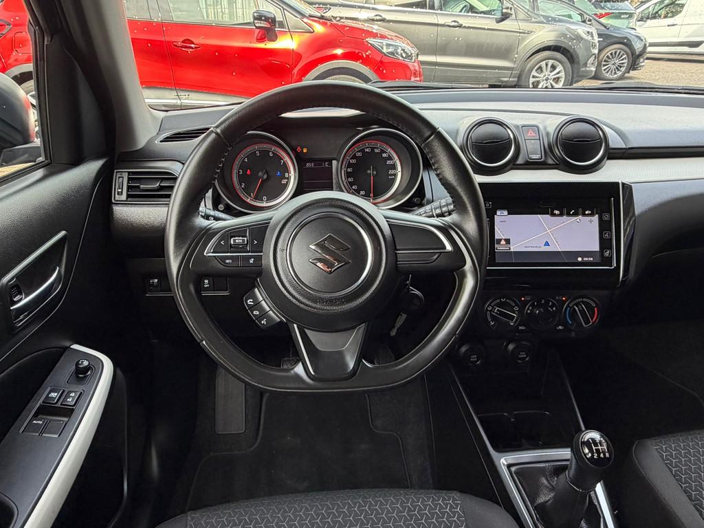Suzuki Swift 1.2 90PK Airco,Navi,Carplay,Isofix,Stoelverwarm, Voorwielaandrijving, Stof, Gebruikt, 1242 cc