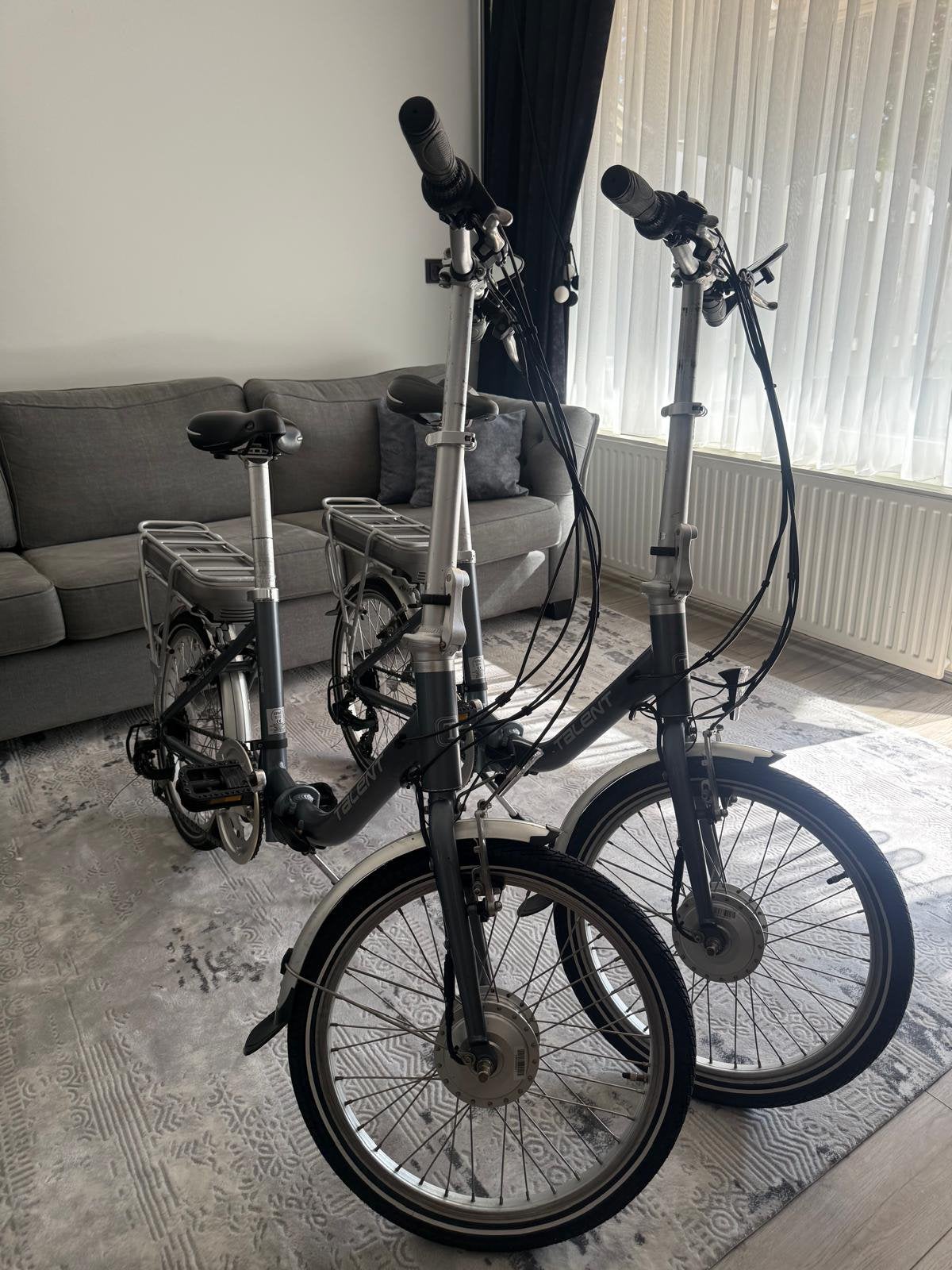 Elektrische vouwfietsen set Nieuwstaat, 20 inch of meer, Versnellingen, Zo goed als nieuw, Totaal opvouwbaar