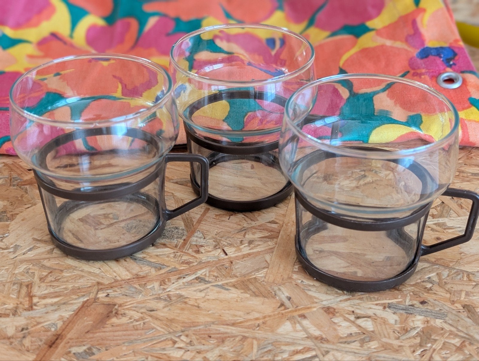 Vintage glazen met houder, Verzamelen, Glas en Borrelglaasjes, Ophalen of Verzenden, Zo goed als nieuw, Overige typen