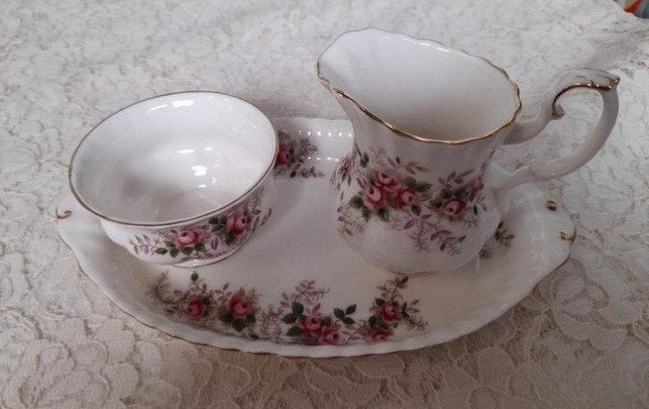 Royal albert lavender rose 3 delig room set, Antiek en Kunst, Antiek | Servies los, Ophalen of Verzenden