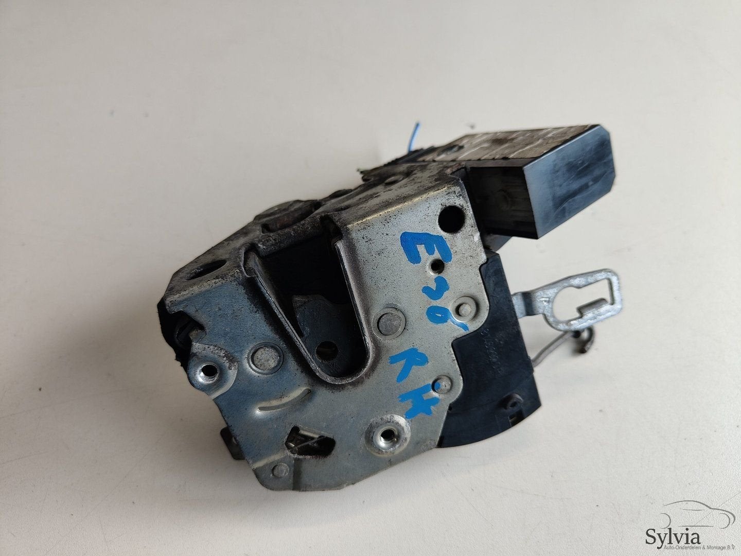 Deurslot rechts voor binnenzijde deur BMW 3 serie E36 816904, Auto-onderdelen, Gebruikt, -, -, Ophalen of Verzenden