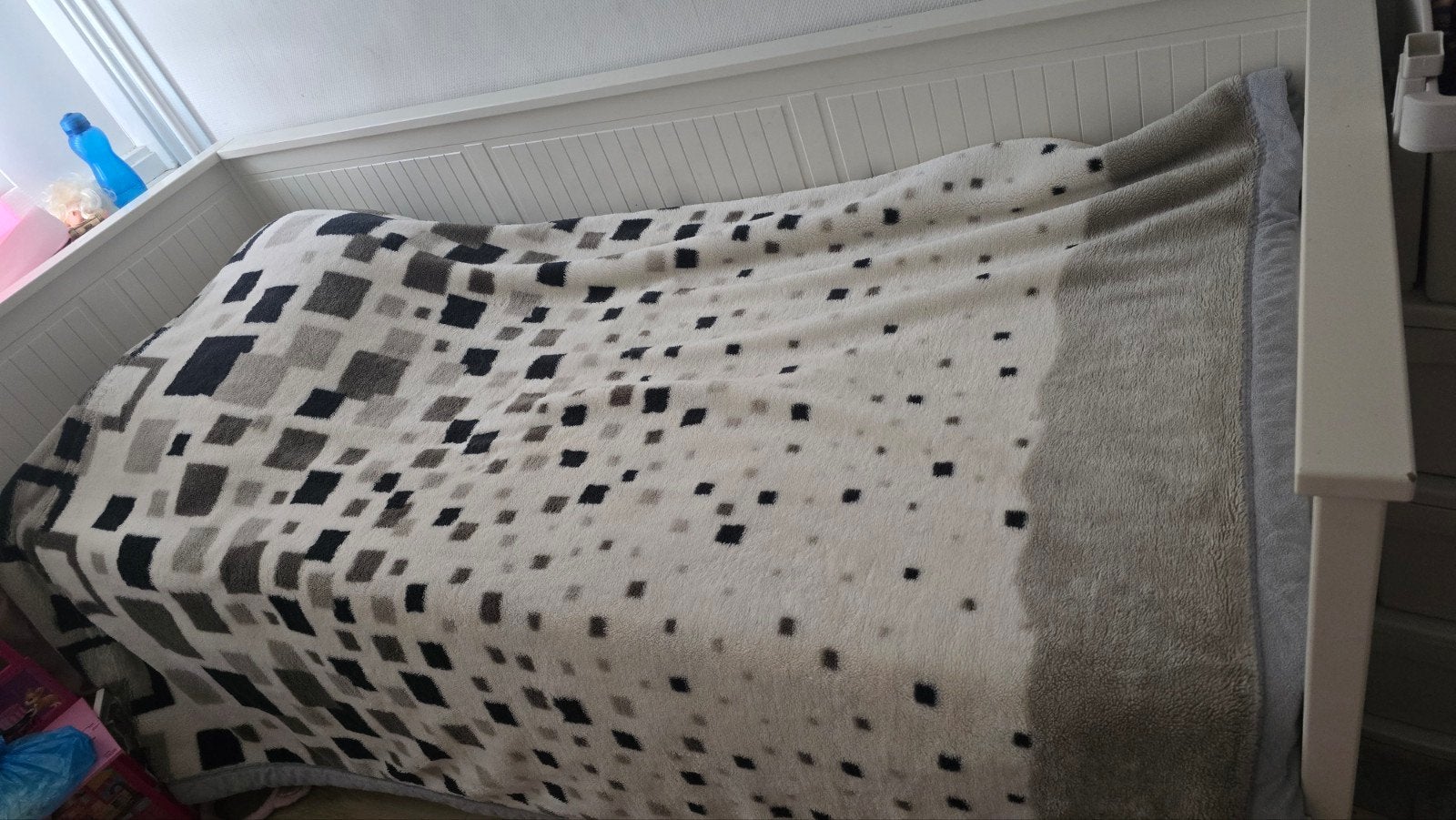 IKEA bed, Gebruikt, 100 tot 150 cm, Modern, 25 tot 50 cm