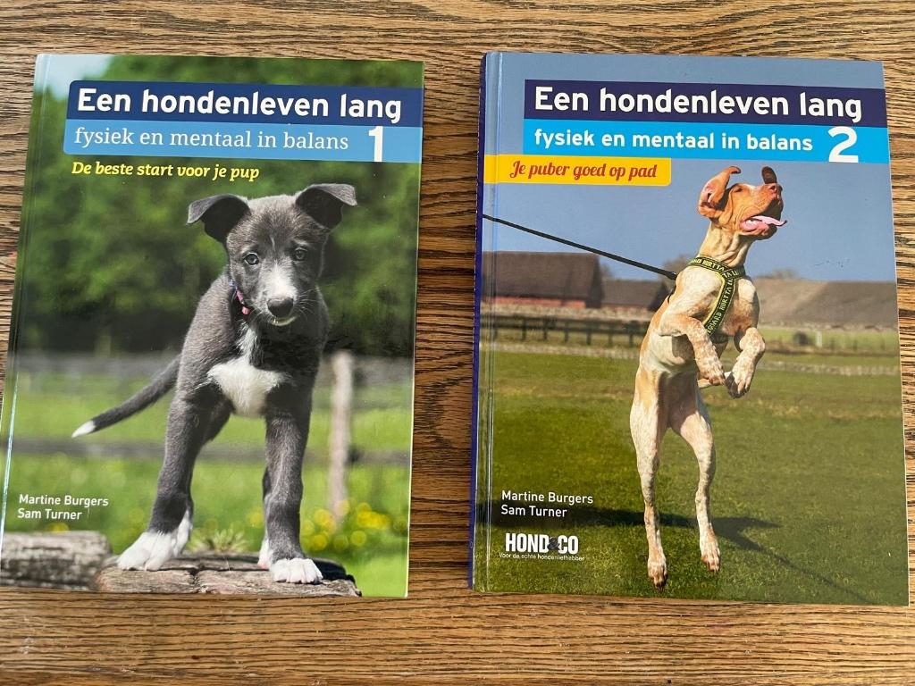 Een hondenleven lang 1 en 2, Boeken, Dieren en Huisdieren, Ophalen of Verzenden, Gelezen, Honden, Martine Burgers; Sam Turner
