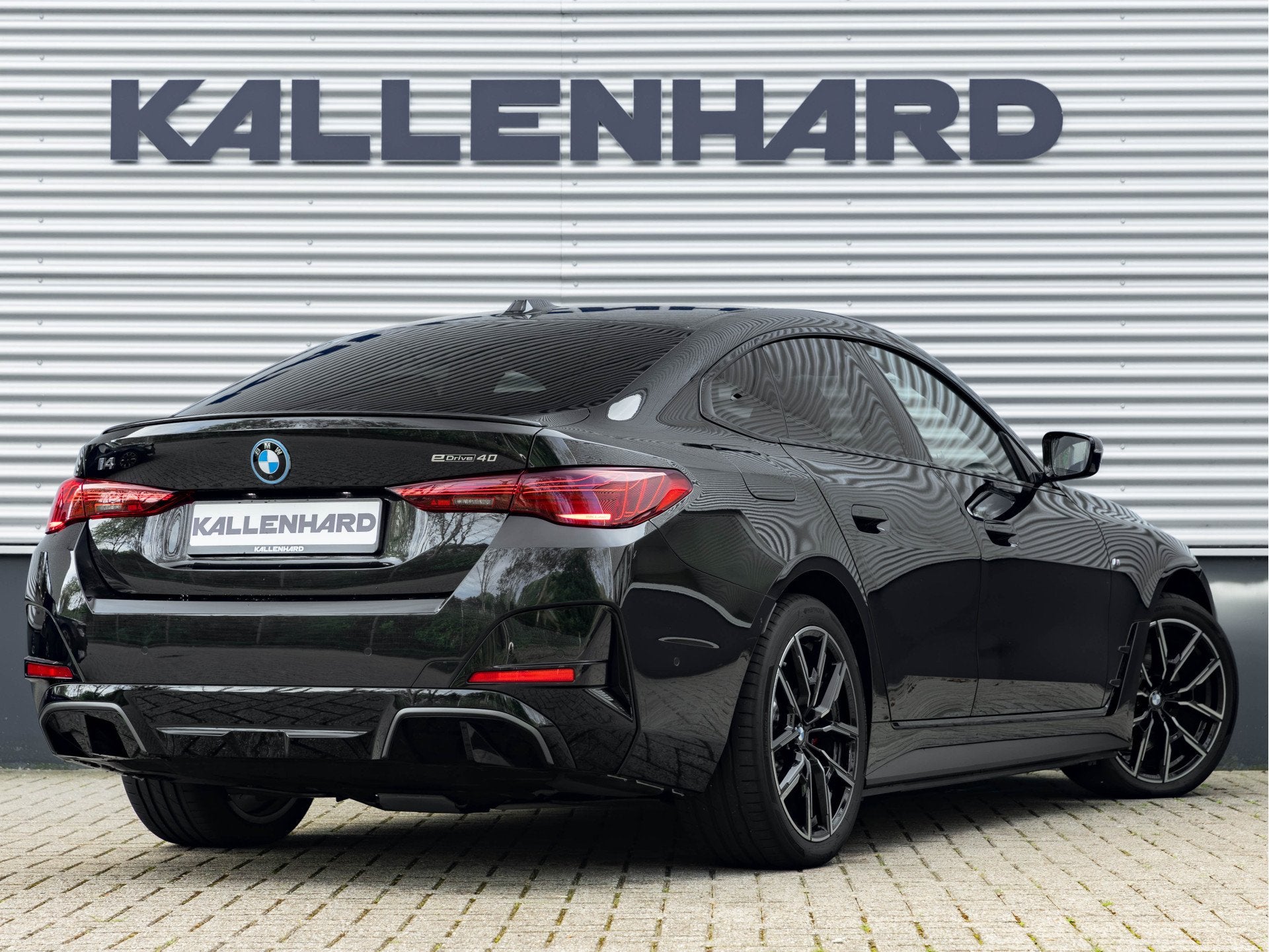 BMW i4 eDrive40 M Sport Pro - ACC - Harman Kardon - Adaptive, Gebruikt, Zwart, 597 km, 83 kWh