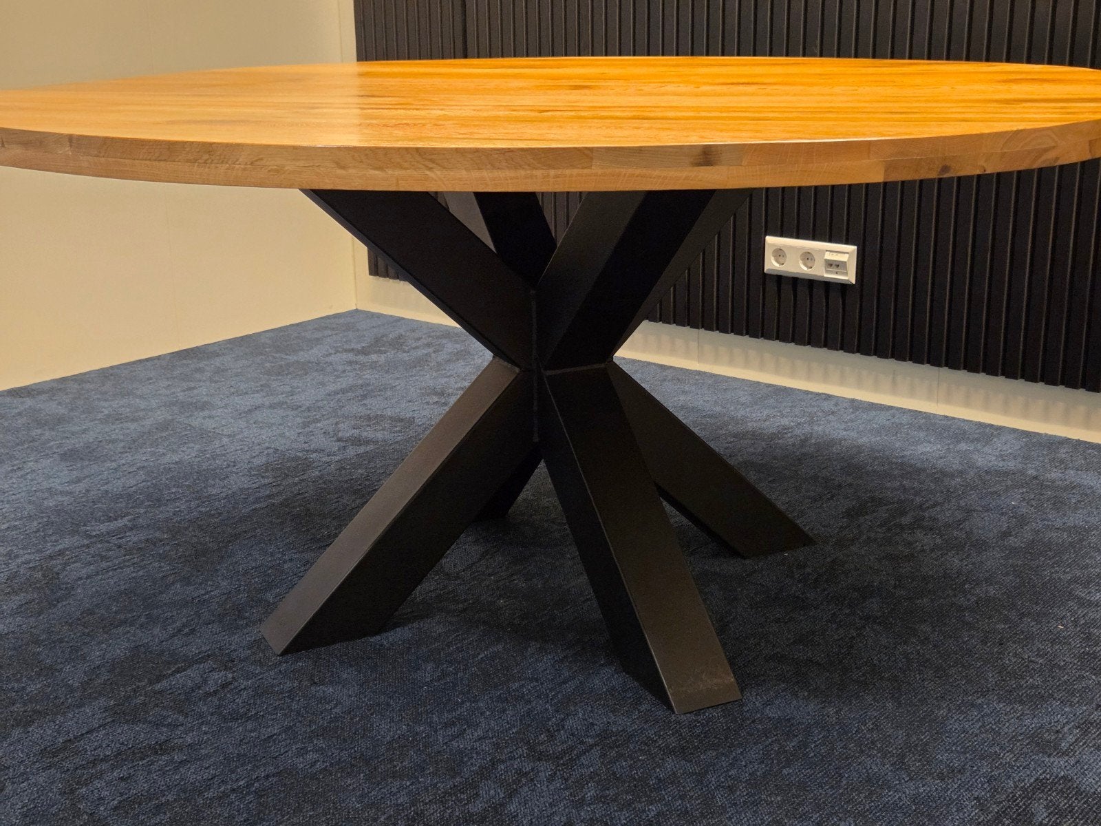 Eiken tafel 160cm rond. Zwart of wit onderstel, Huis en Inrichting, Tafels | Eettafels, 150 tot 200 cm, Rond, Nieuw, Ophalen of Verzenden