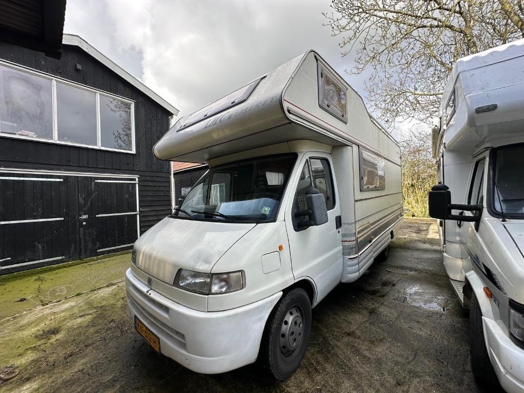 Te koop Camper lmc liberty inruil/ruil BUSCAMPER mogelijk., Caravans en Kamperen, Campers, Chemisch toilet, Alkoof, Fiat, Koelkast