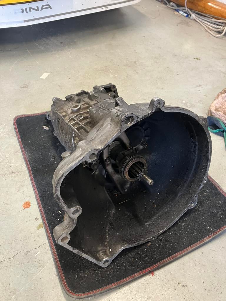 BMW E21 323i versnellingsbak, Ophalen, BMW