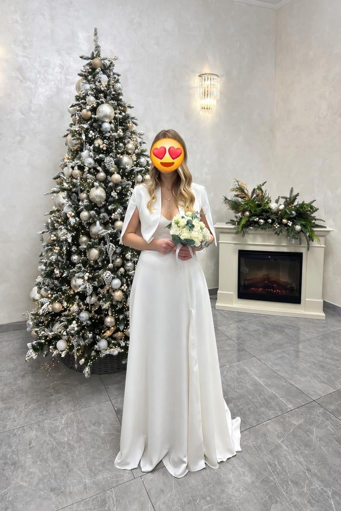 Wedding dress with slit and open back, Ophalen of Verzenden, Nieuw, Trouwjurk