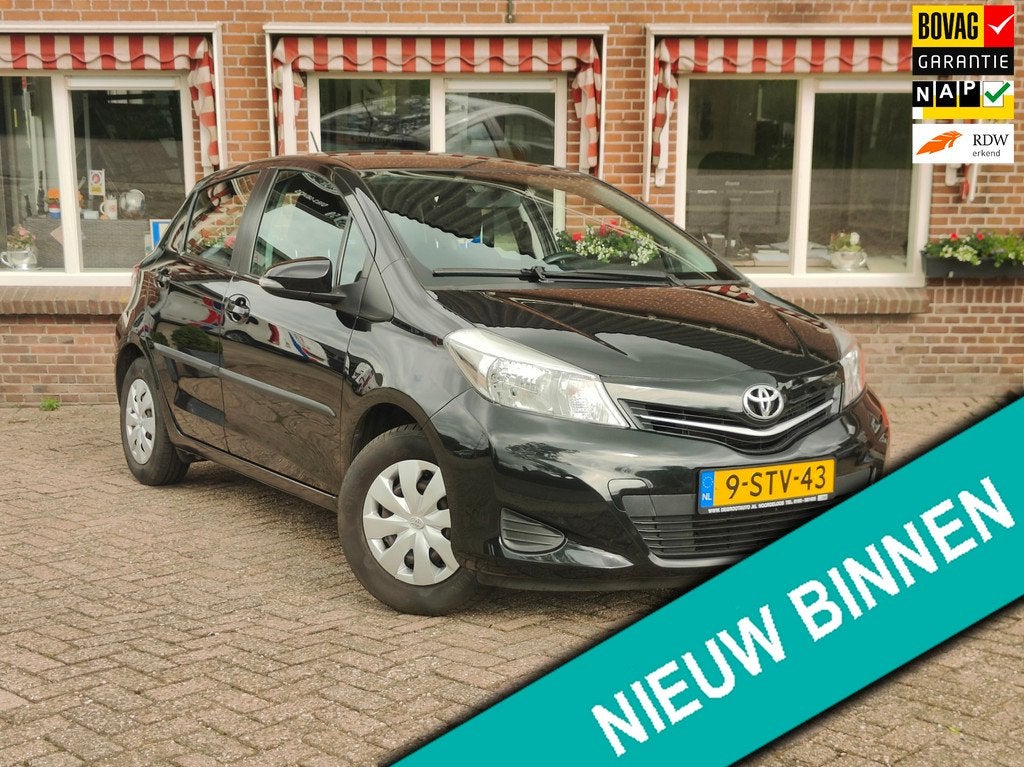Toyota Yaris 1.0 VVT-i Aspiration Airco Tr.haak -RIJKLAAR -, Auto's, Euro 5, Stof, Met garantie (alle), Elektrische ramen