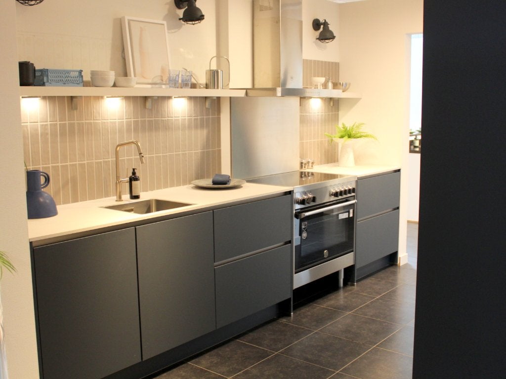 UH8 Designkeuken met Bertazzoni 90 cm inductiefornuis, Huis en Inrichting, Ophalen, Blauw, Waldstraße 53-57, 33415 Verl  Duitsland