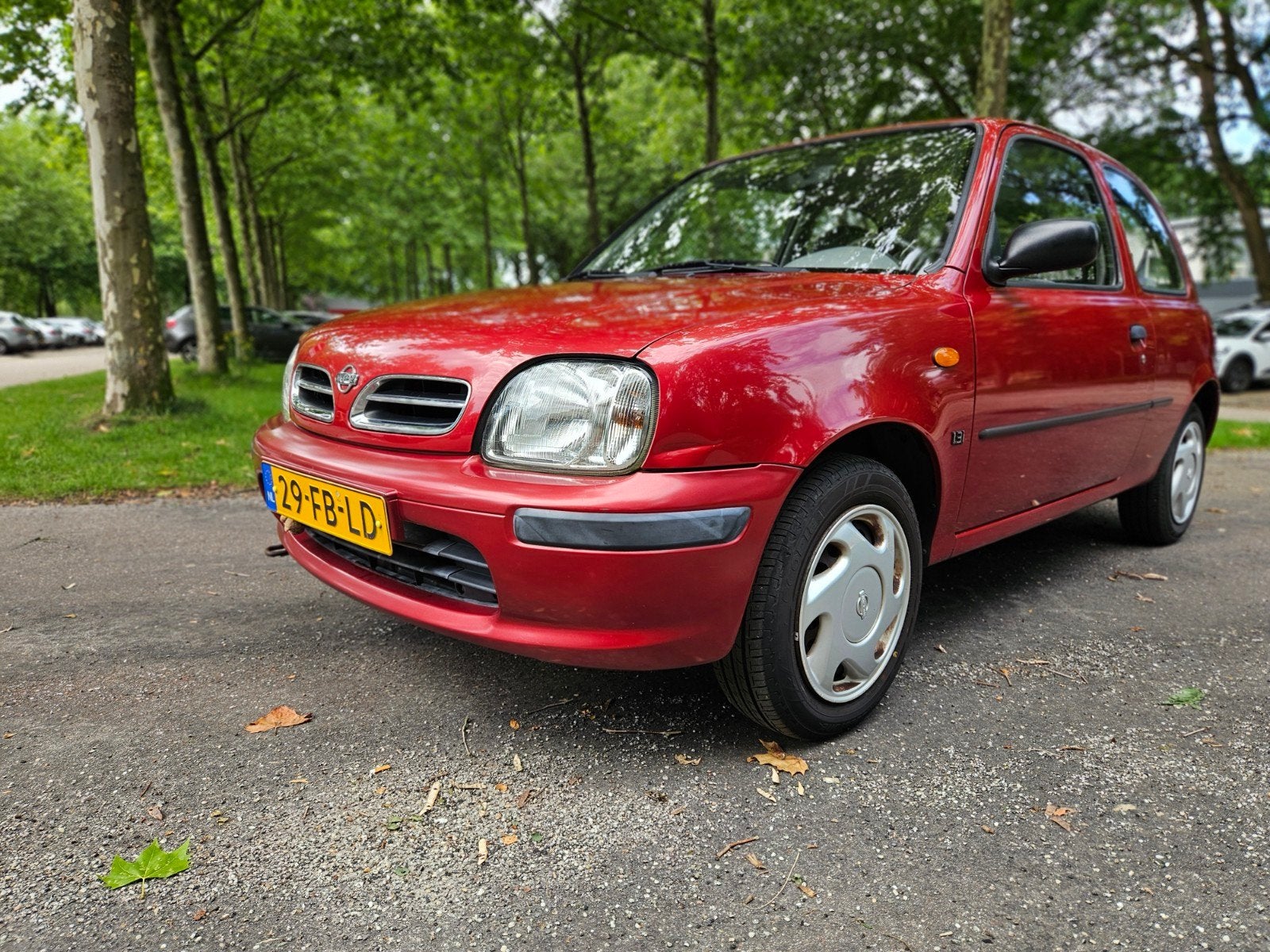 Nissan Micra 1.4 60KW 3D N-cvt 2000 Rood, 15 km/l, 74 pk, 31 €/maand, 4 cilinders