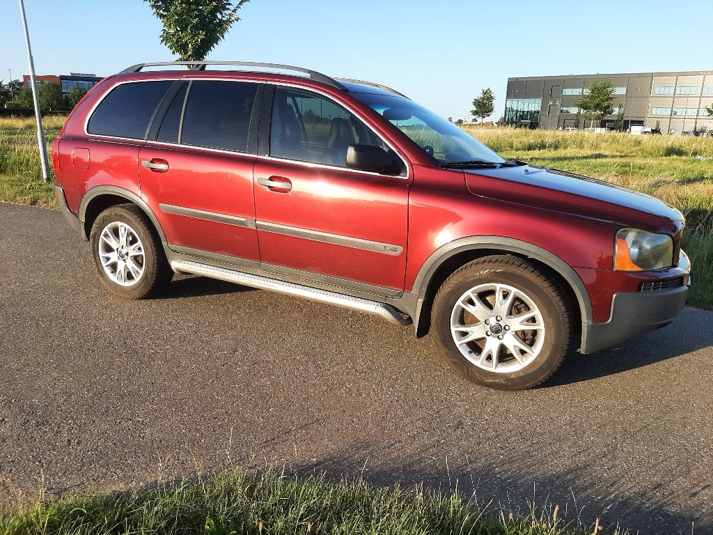 Volvo XC90 2.9 T6 Geartronic 2004 Rood, Zwart, 138 €/maand, 7 stoelen, 2922 cc