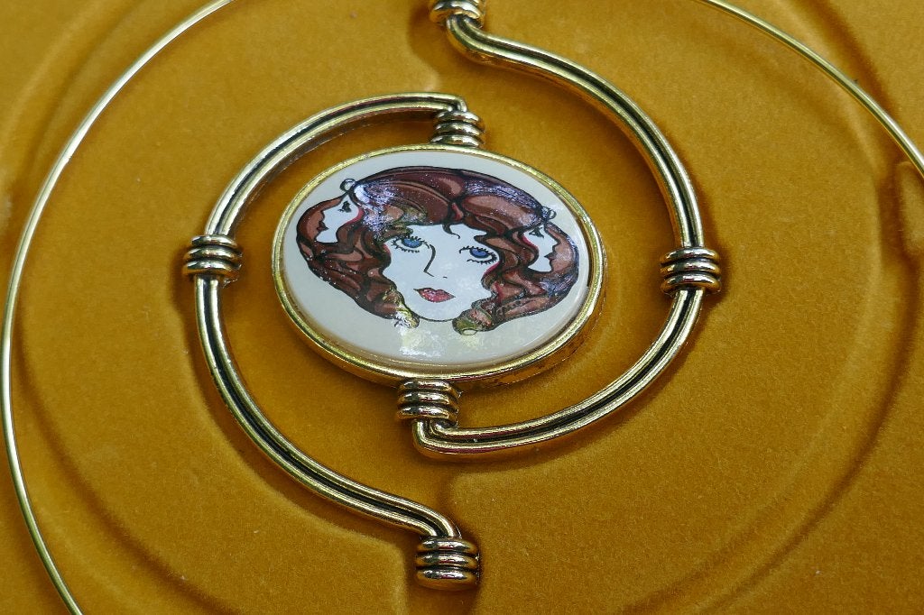 Modernist Statement Collier   -  Carol  -, Verzenden, Nieuw, Goud, Overige materialen