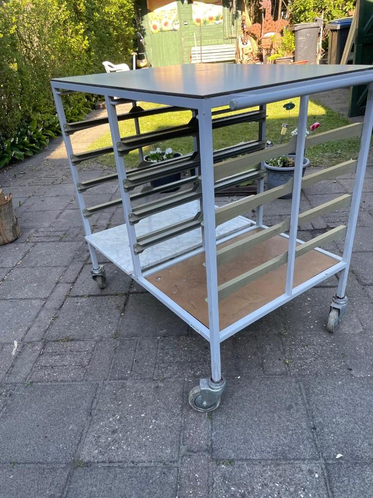 serveerwagen voor diverse mogelijkheden, Ophalen, Zo goed als nieuw