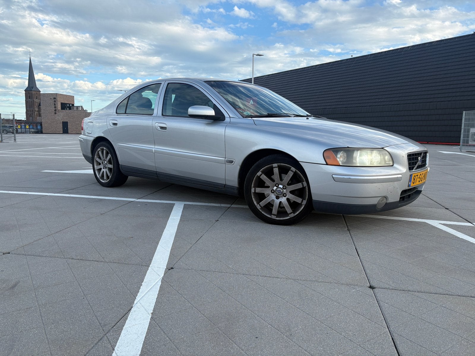 Volvo S60 2.4 D5 Edition Automaat 2006, APK 12-2026 | Zo mee, Auto's, Zwart, 163 pk, Origineel Nederlands, Diesel