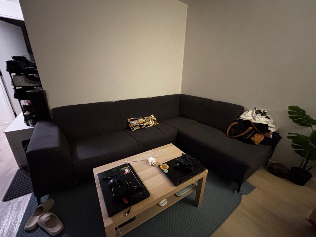 Free L-Shaped Sofa with Lounge Section + Coffee Table (€15), Ophalen of Verzenden, Gebruikt, Hoekbank