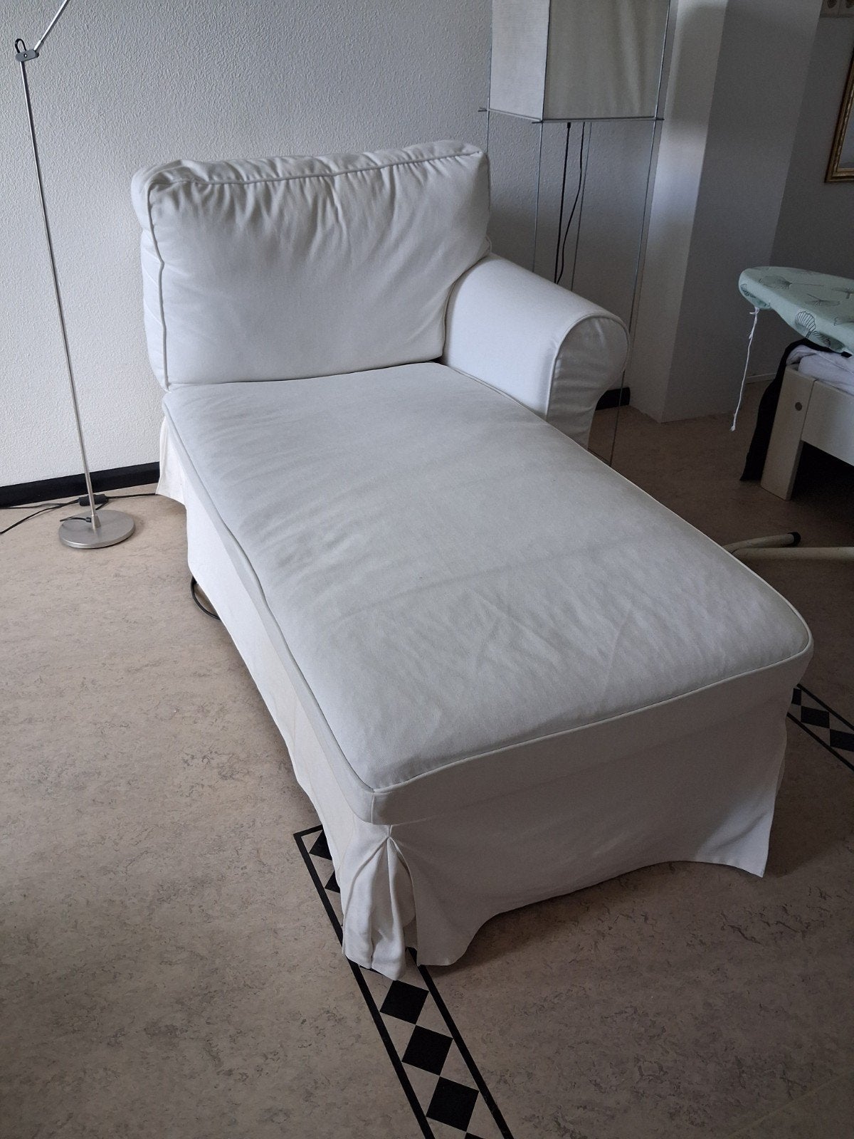 Witte chaise longue Ikea, Huis en Inrichting, Ophalen, Gebruikt, Eenpersoons, Stof