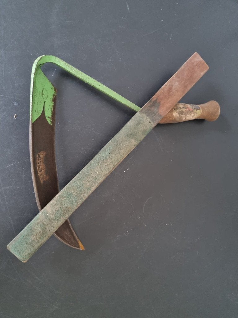 Oude handzeis / sikkel met slijpsteen, Antiek en Kunst, Ophalen of Verzenden