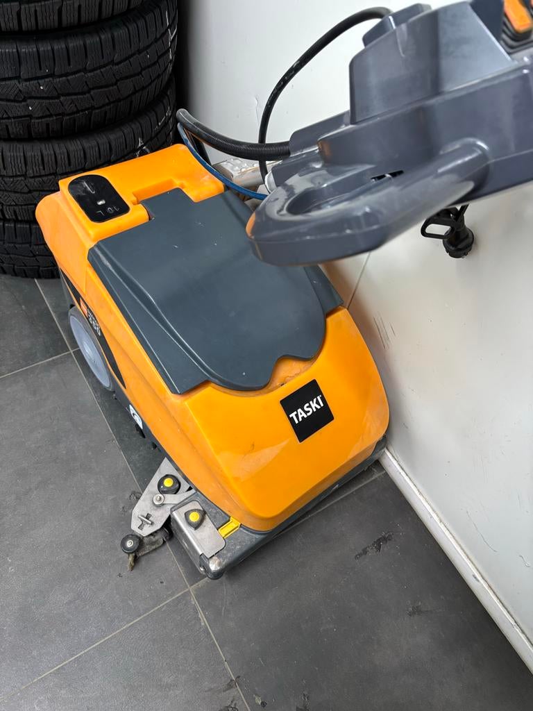 Taski Swingo 350 B Schrobzuigmachine - Compact & Krachtig, Doe-het-zelf en Verbouw, Reinigingsmachines, Ophalen of Verzenden, Gebruikt