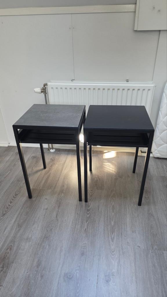 Zwart metalen nachtkastje/bijzettafel met draaibaar blad, Ophalen, Minder dan 55 cm, Modern, Industrieel, Metaal of Aluminium