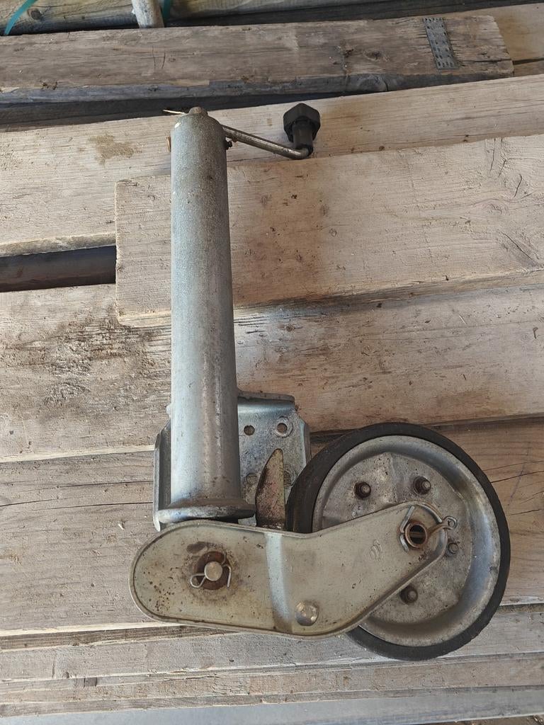 Neuswiel zwaar model, Ophalen
