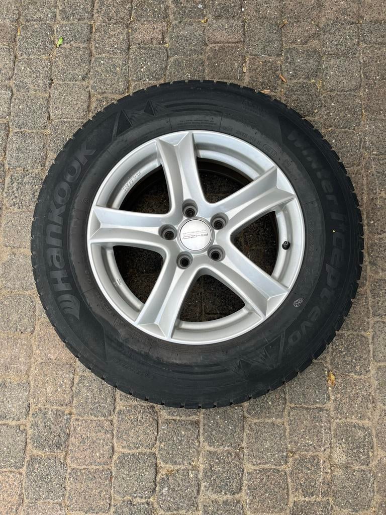 Hankook Winterbanden op Velg - 205/55 R16, Ophalen, Gebruikt