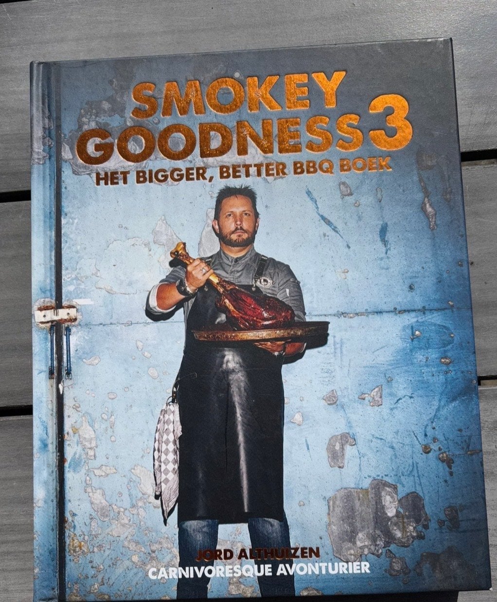 Smokey Goodness 3 - Gesigneerd BBQ boek Jordy Althuizen, Ophalen of Verzenden, Nieuw, Overige gebieden, Hoofdgerechten
