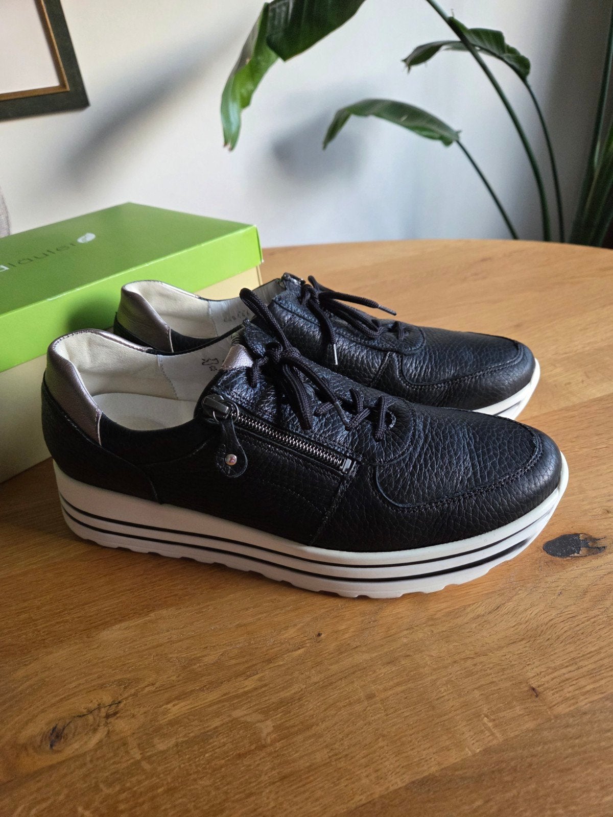 Waldläufer veterschoenen zwart leer maat 42+ voor dames., Kleding | Dames, Waldläufer, Zwart, Ophalen of Verzenden, Sneakers of Gympen