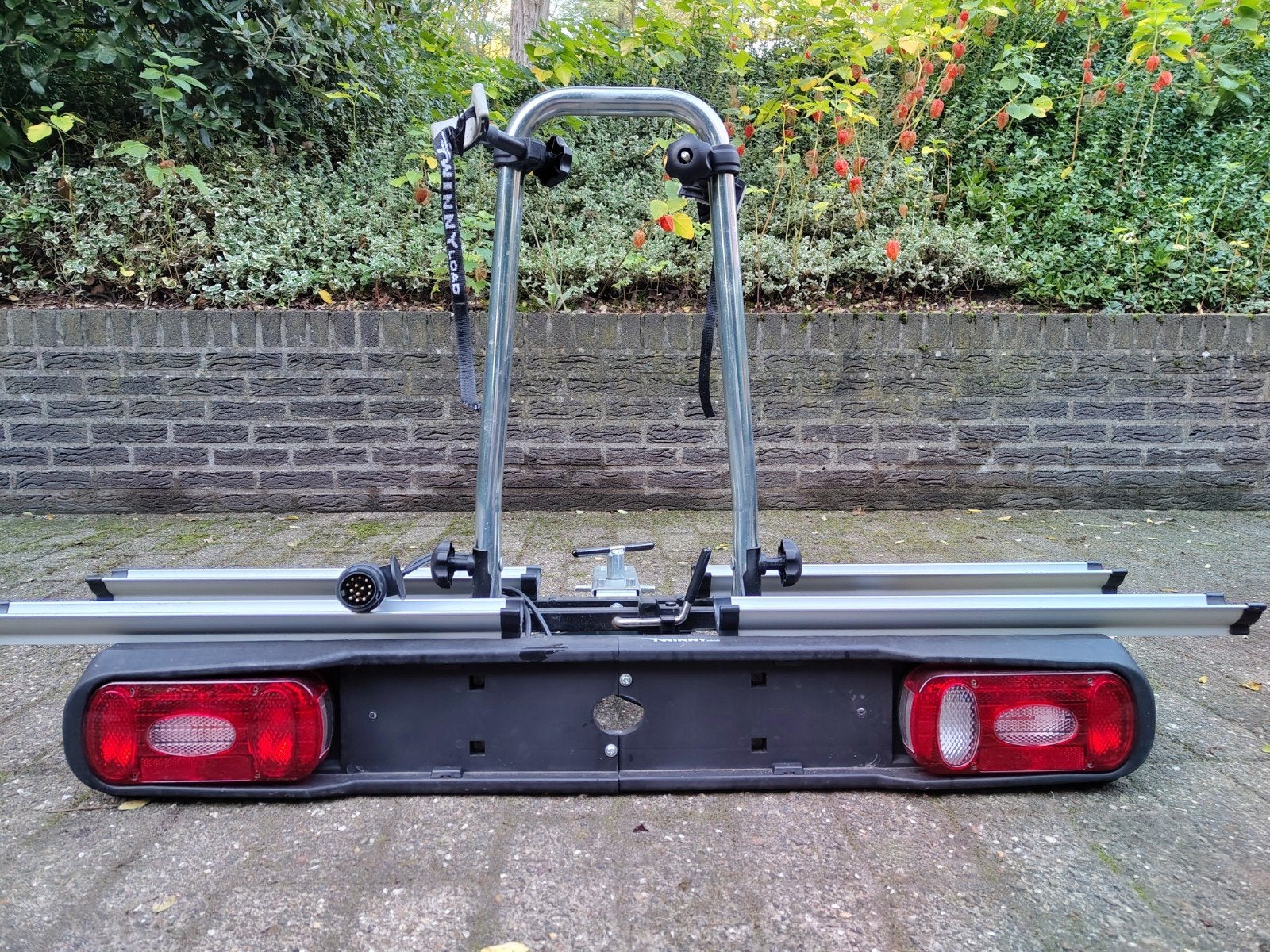 Twinny Load e-Base fietsendrager met slot, Auto diversen, Ophalen, Gebruikt, 2 fietsen, Trekhaakdrager