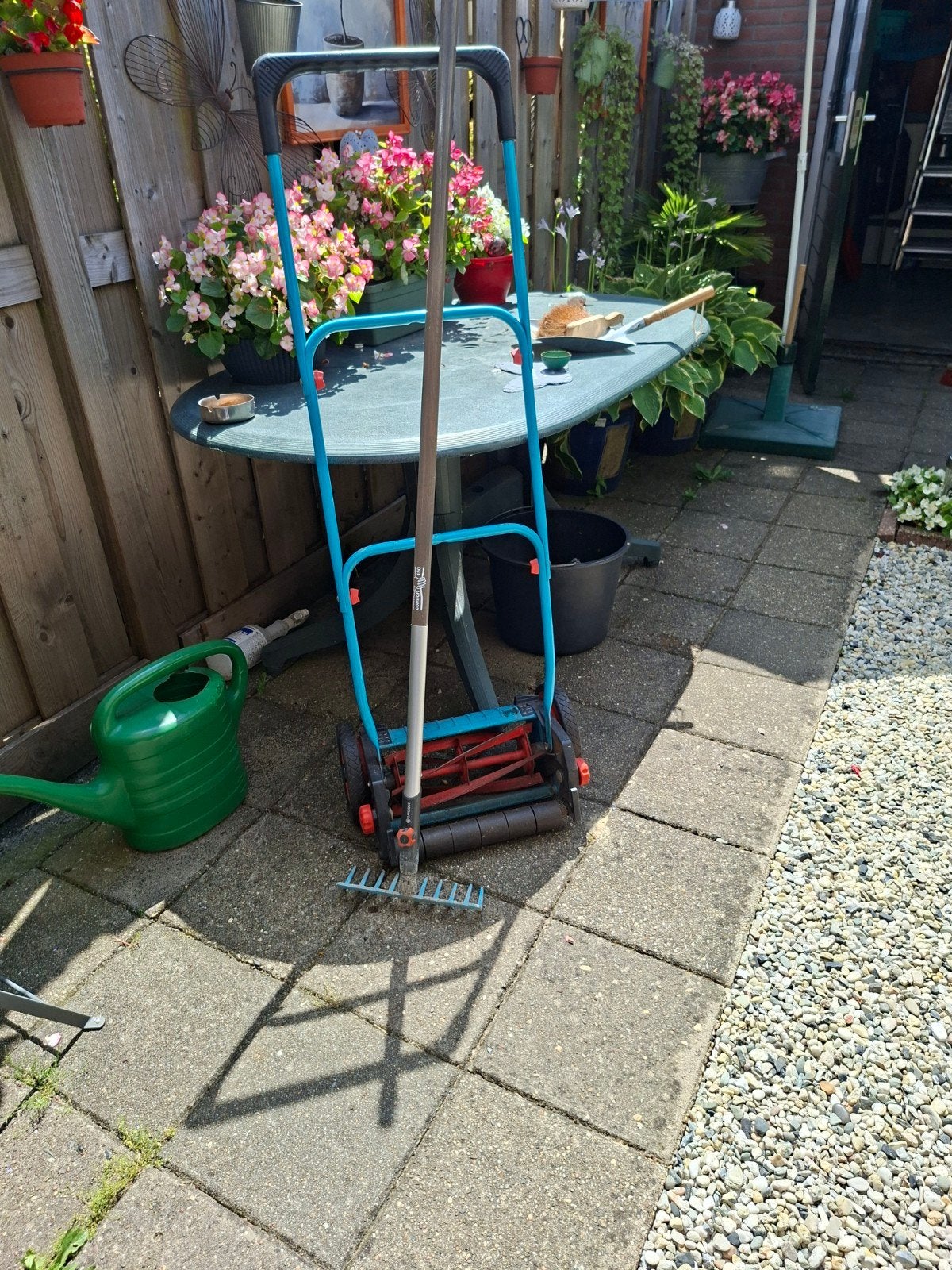 Gardena Kooimesmaaier en gardena Hark - Handgrasmaaier, Tuin en Terras, Grasmaaiers, Gebruikt, Handgrasmaaier, Ophalen of Verzenden