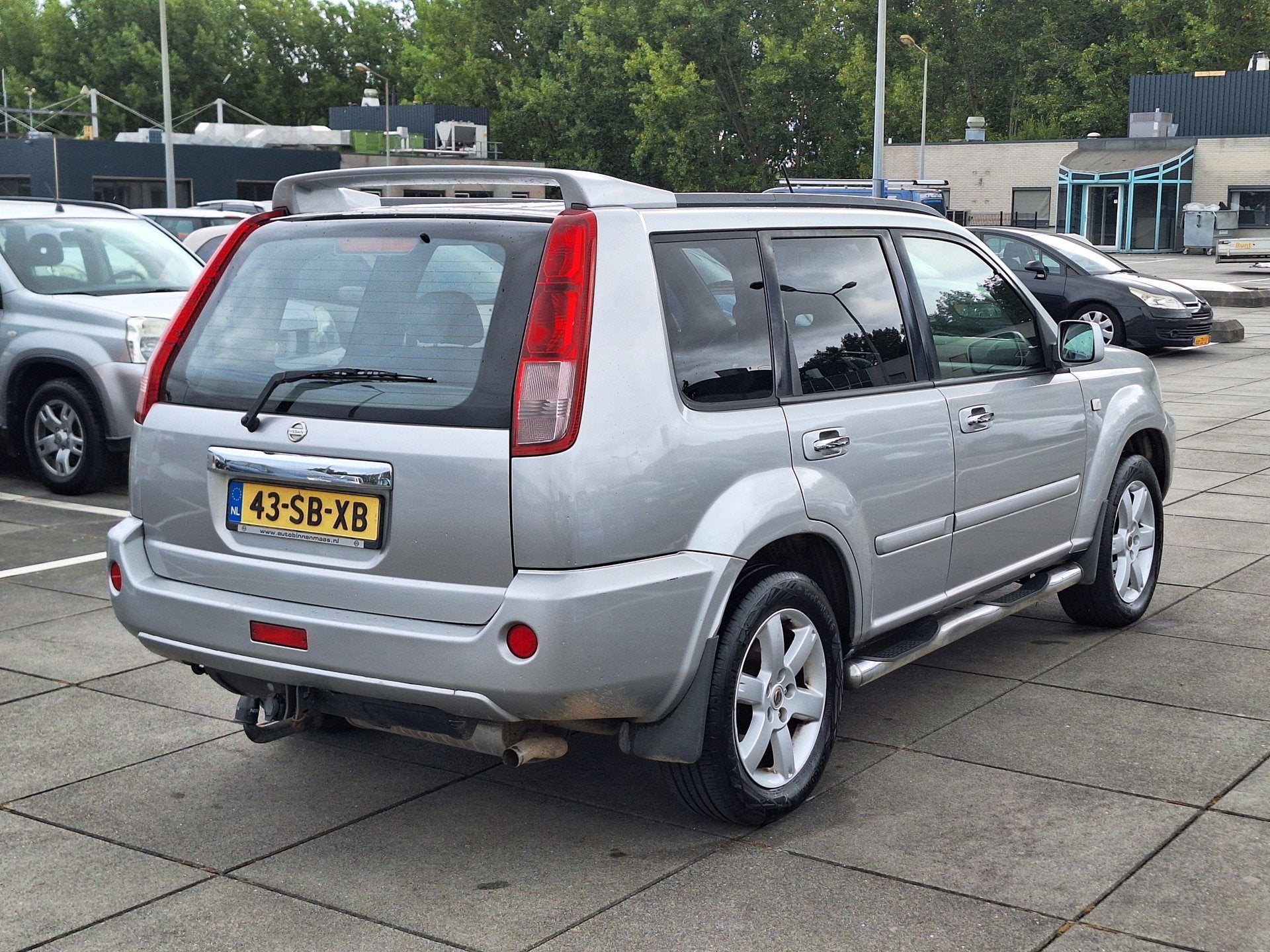 Nissan X-Trail €3850,-2.5 Elegance Automaat Navigatie Leer, Auto's, Nissan, Automaat, 1350 kg, Gebruikt, Zwart