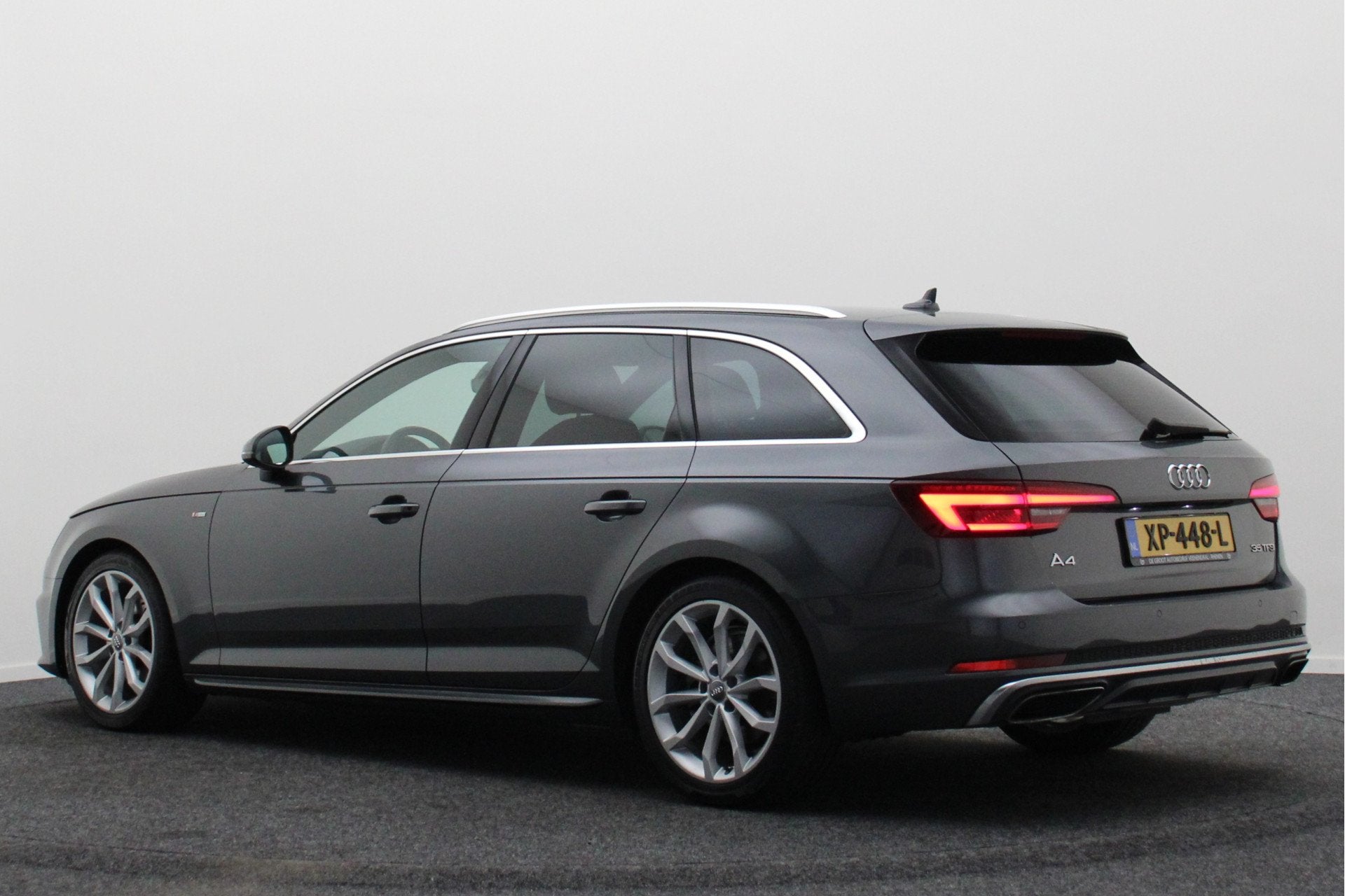 Audi A4 Avant 35 TFSI Sport S line edition 2x S-Line, LED, N, Auto's, Gebruikt, 4 cilinders, Bluetooth, Origineel Nederlands