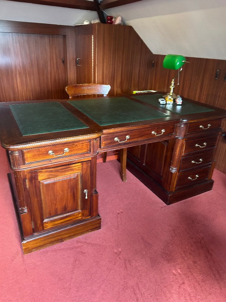 Vintage Engels mahonie bureau partnerdesk, Huis en Inrichting, Bureaus, Ophalen, Gebruikt, Bruin, Overige merken