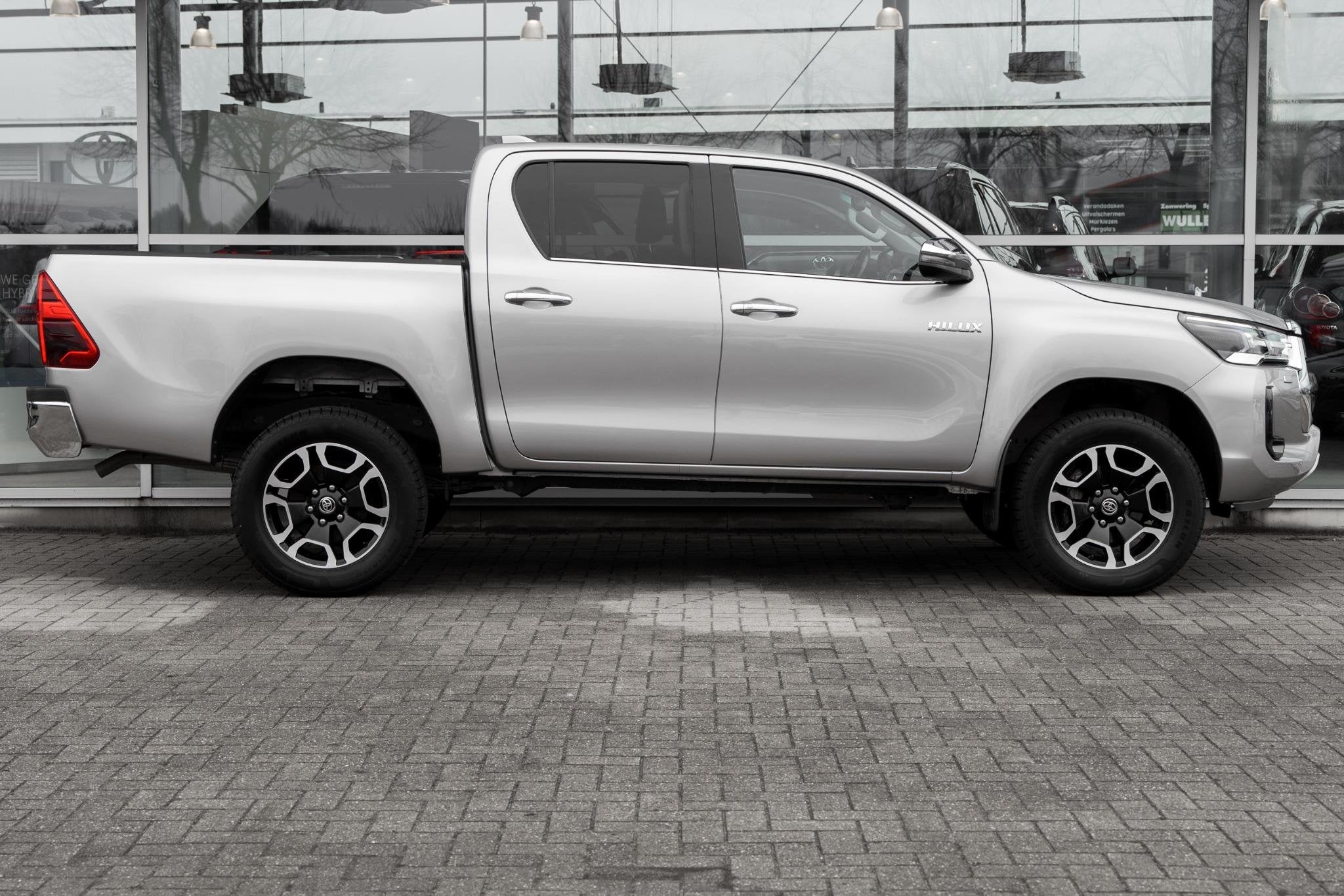 Toyota HiLux 2.8 D-4D Double Cab Professional premium, Automaat, Automatische klimaatregeling, Stof, Gebruikt