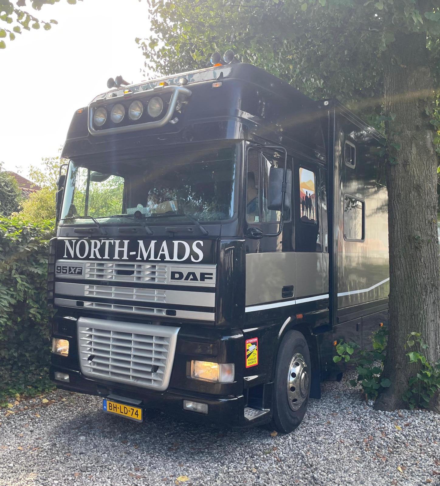 Grote camper - Vrachtwagen camper 4-6 personen daf XF95, Caravans en Kamperen, Campers, Overige merken, Afzuigkap, Particulier