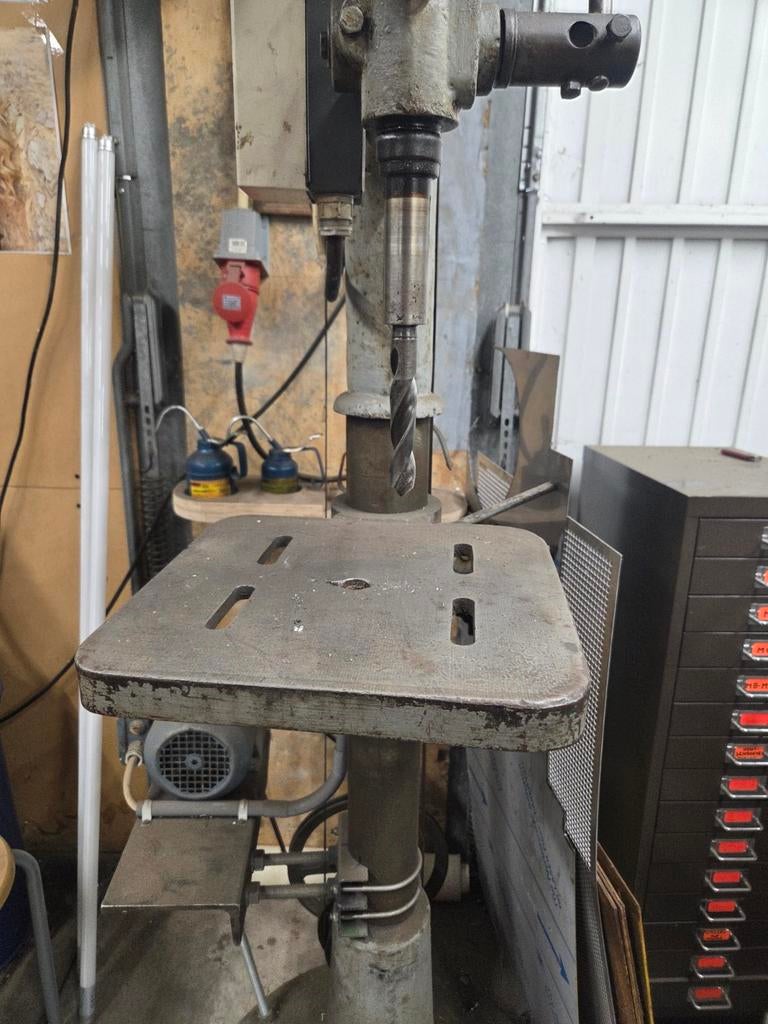 Buffalo Forge Company [1, 2] Kolomboormachine, Ophalen, Gebruikt, Variabele snelheid, Minder dan 400 watt