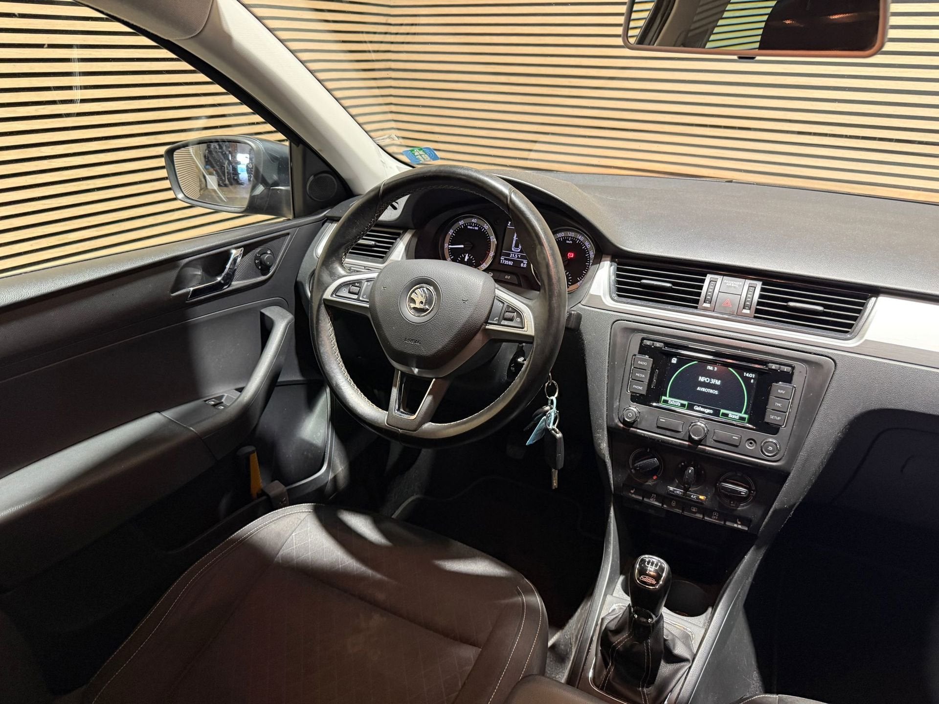 Skoda Rapid Spaceback 1.2 TSI Edition | Dealer onderhoud | A, Auto's, Skoda, 4 cilinders, Met garantie (alle), Origineel Nederlands