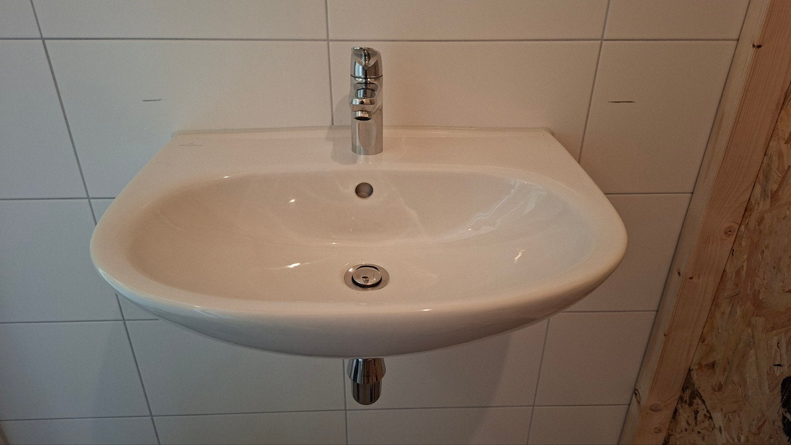 Nieuwe Villeroy & Boch wastafel (wit) met Grohe mengkraan en, Ophalen, Nieuw, Wastafel