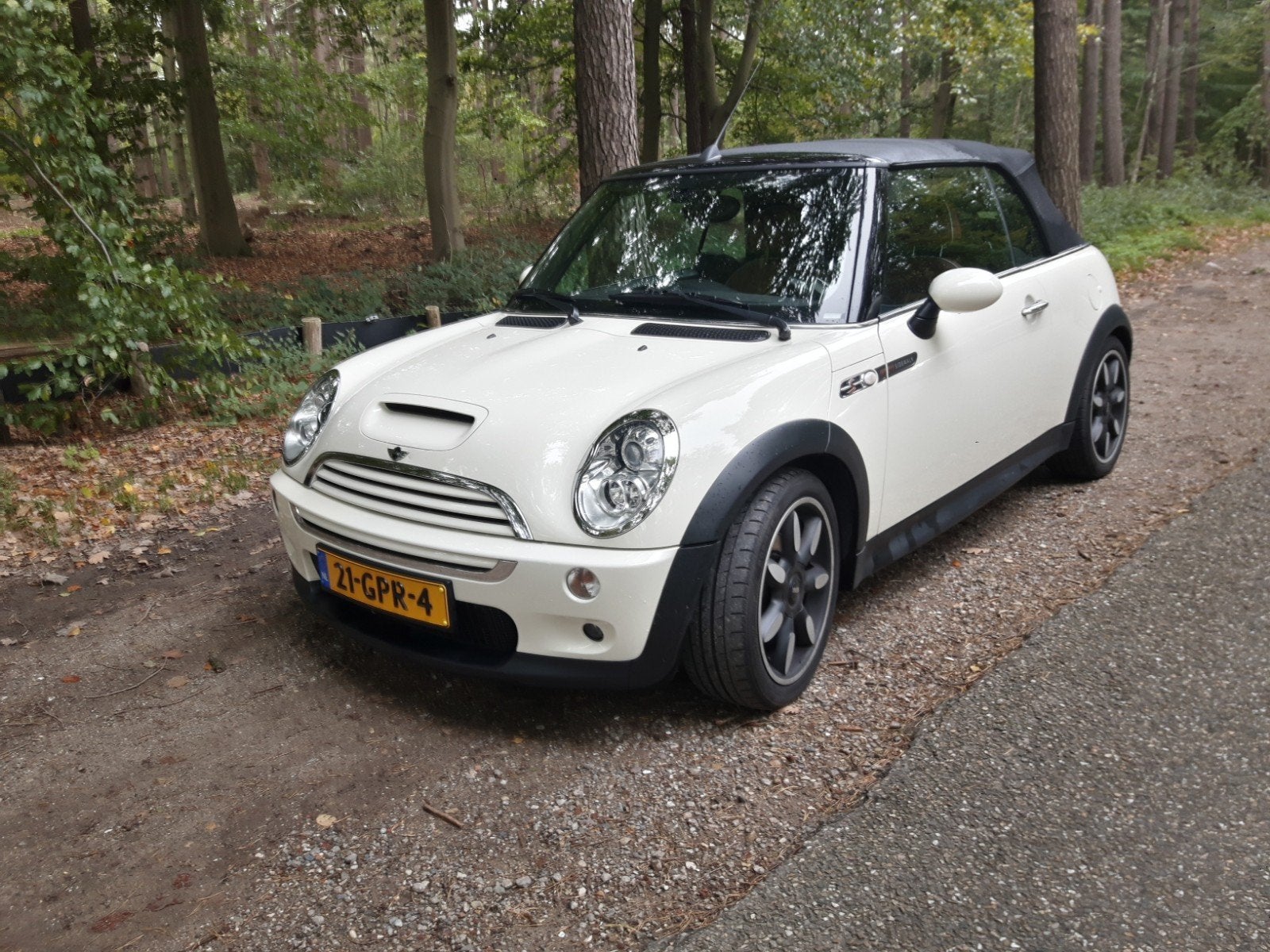 Mini 1.6 16V Cooper S Cabrio AUT 2008 Wit, Auto's, Mini, 4 cilinders, Cabriolet, 4 stoelen, Wit