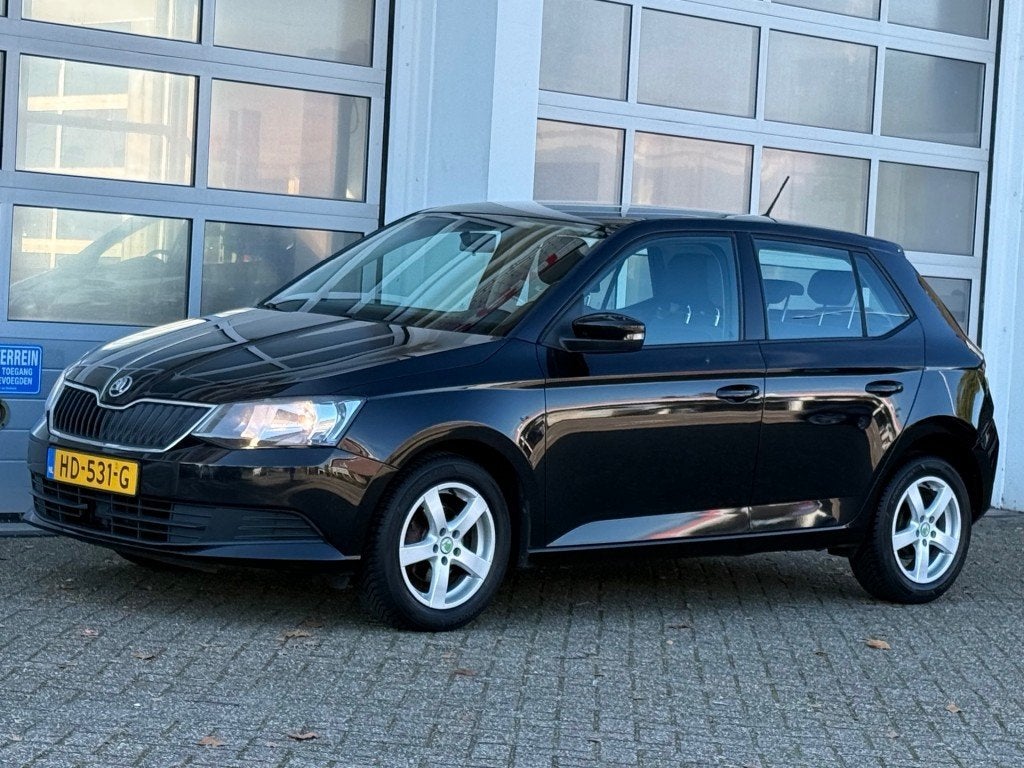 Skoda FABIA 1.0 Edition 5-Drs Airco Navi Bluetooth Cruise Tr, Auto's, Euro 6, Bedrijf, Handgeschakeld, Geïmporteerd