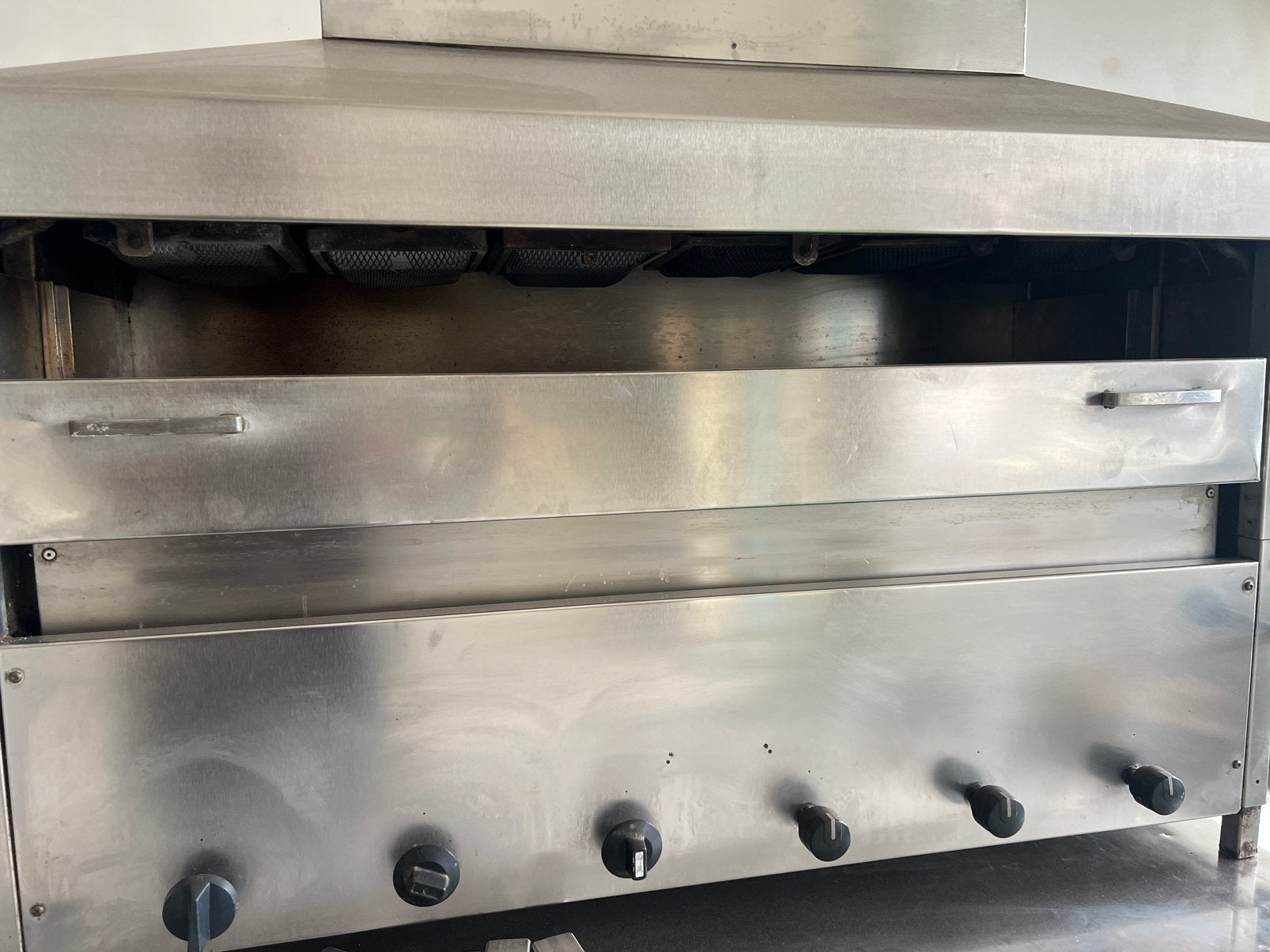 Pita grill moet zsm weg, Ophalen