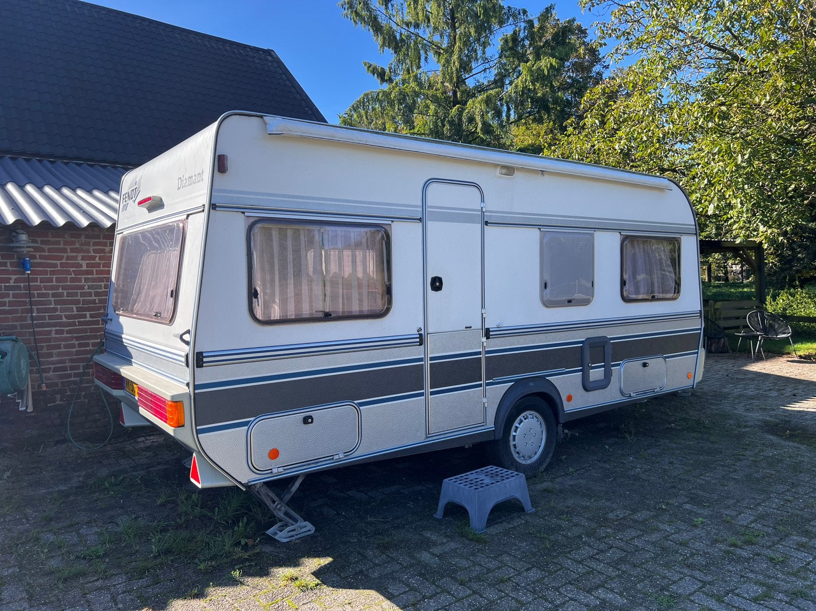 Fendt Diamant 496A – Uniek, in showroomconditie, Caravans en Kamperen, Caravans, Rondzit, Schokbreker, Particulier, Tot en met 4
